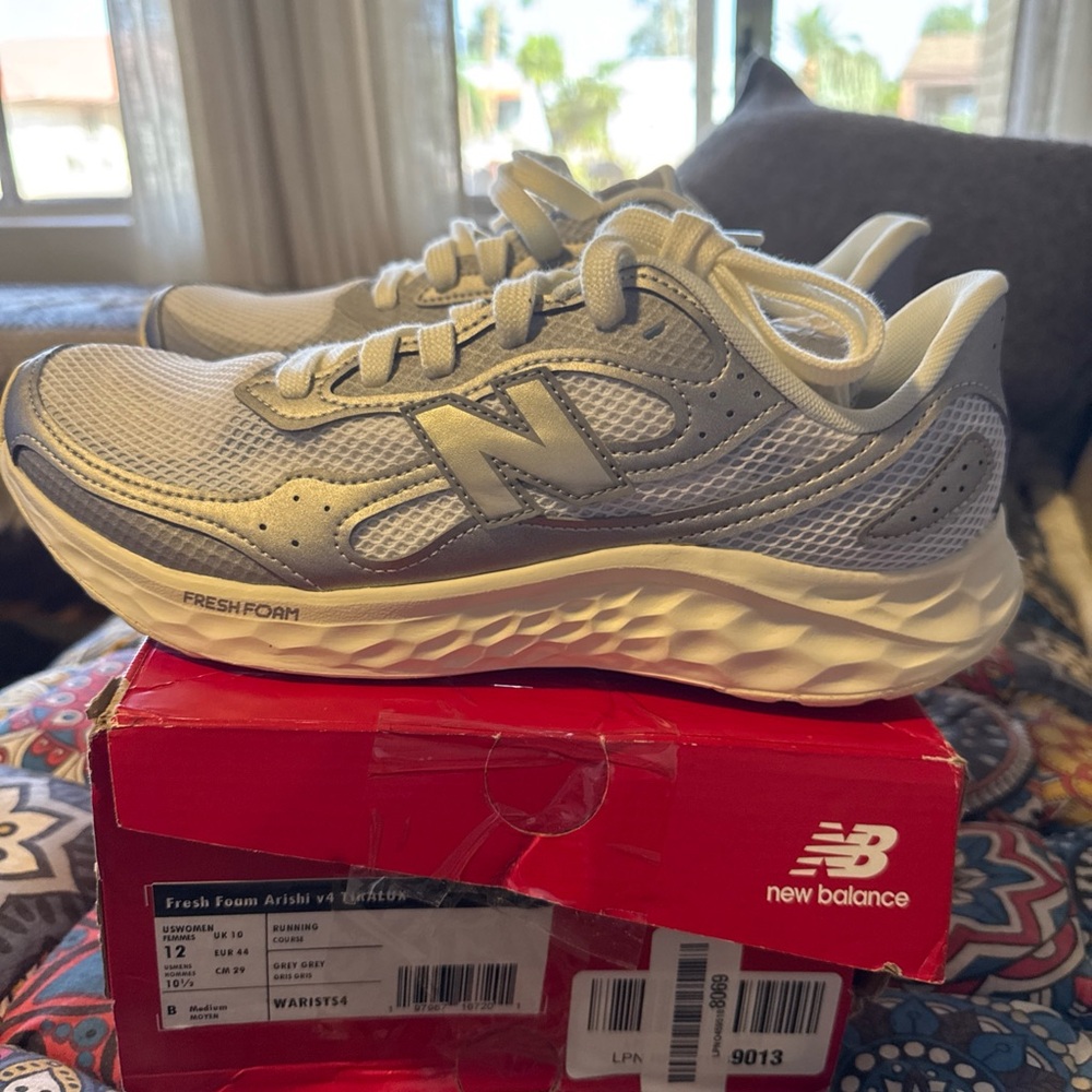 New Balance Arishi v4 Tiralux Silver Metallic Reflection White WARISTS4 New 12 - Picture 6 of 7